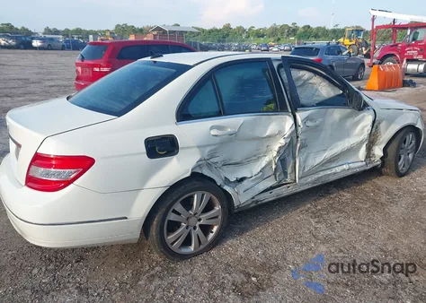 2008 Mercedes-Benz C 300 from USA, damaged, VIN WDDGF54X68F052555